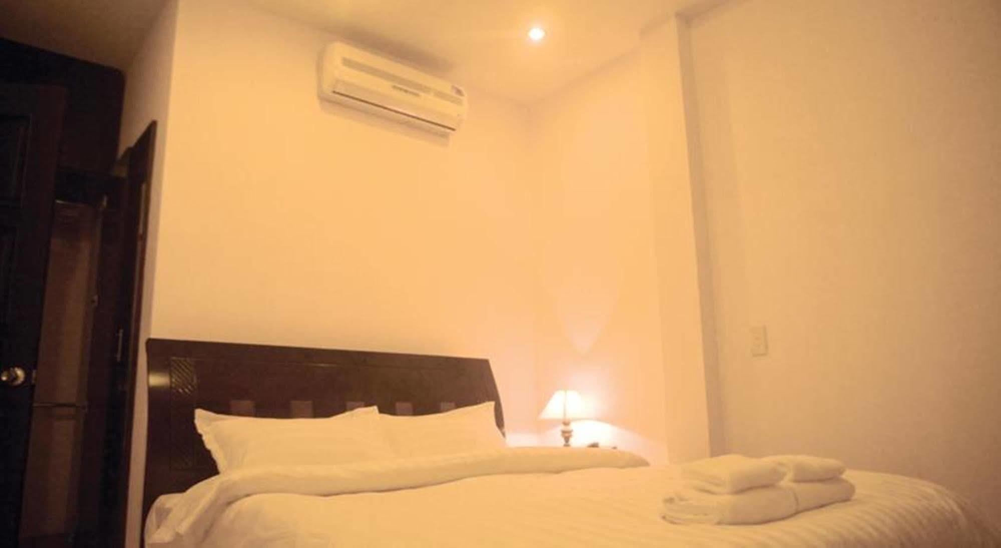Saigon Zoom Hotel Ho Chi Minh City Exterior photo